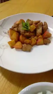 Apple fried meat