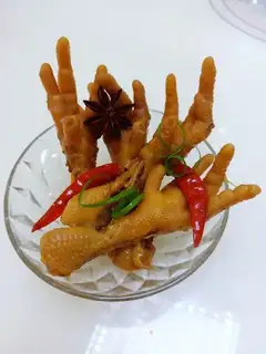 Chicken claws