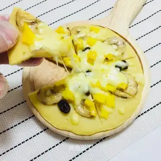 Baby fruit pizza