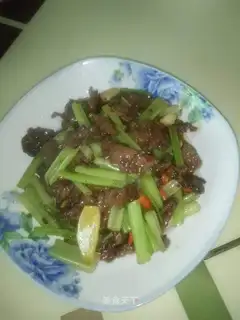 Celery beef