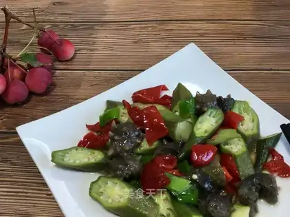Sea cucumbers for red autumn
