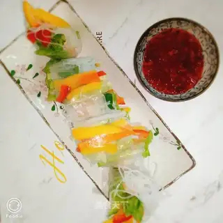 Vietnamese shrimp rolls