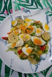 Egg-breed salad