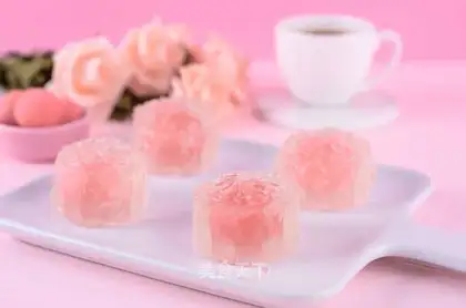 Crystal Rose Mooncake