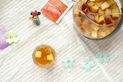 Caramel apple tea