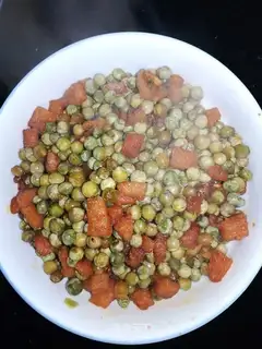 Ham sausage fried peas