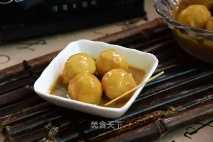 Curry fishballs