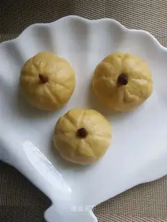 Pumpkin buns