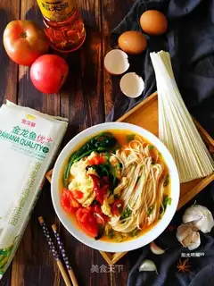 Tomato egg noodles