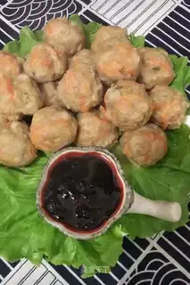 Steam carrot meatballs