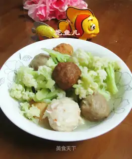 Mariko cooks flowers