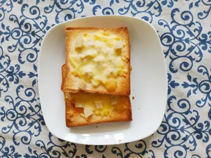 Cheese cheese bread