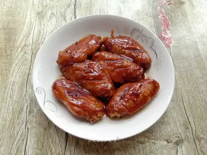 Honey chicken wings