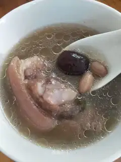 Blooded pig hoof soup