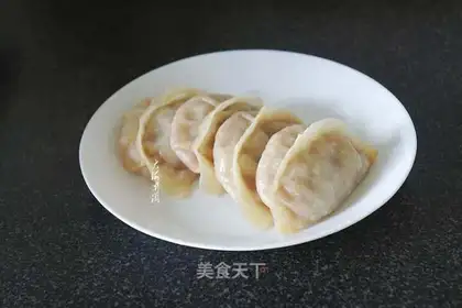 The ostrich's meat is hot