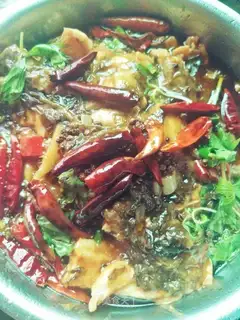 Sour sauce and fish