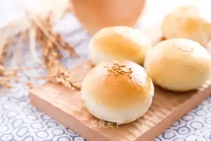 Fresh meat mooncake