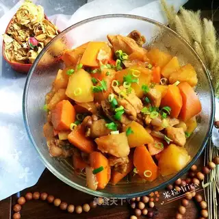 Chicken leg and potatoes