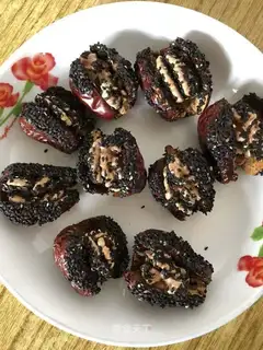 Sesame dates and walnuts