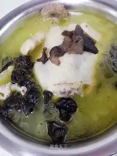 Hen's ear soup