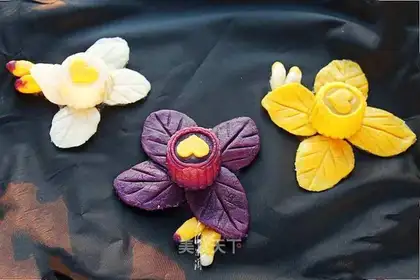 Ice mooncake