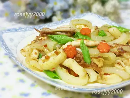 Curry squid onions