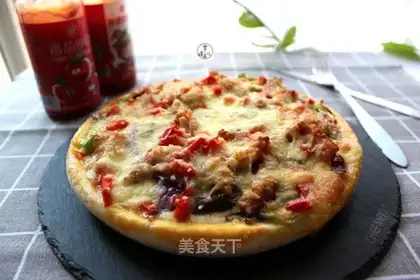 Sweet chicken pepper pizza