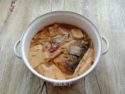 Tofu-cooked fish head