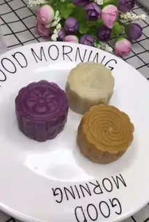 Ice mooncake