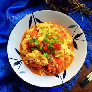 Tomato fried eggs