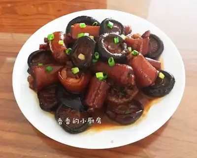 The hogtail of mushroom stew