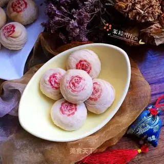 Fresh meat mooncake