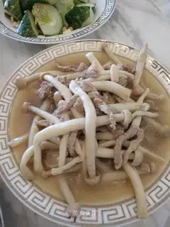 Tastes like crab mushrooms and fried meat