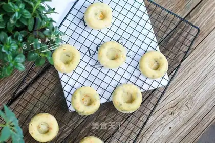 Shrimp pumpkin egg rings