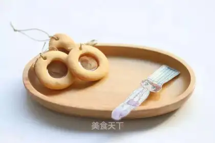 Glass and sugar cookies