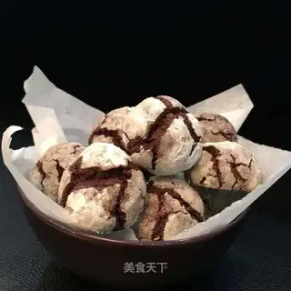 Chocolate cracker cookies