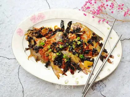 Red-burned mackerel