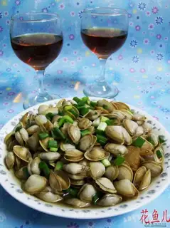 Gingermey clams