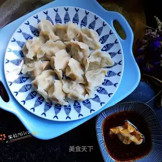 Roach pork dumplings