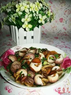 Cream snail