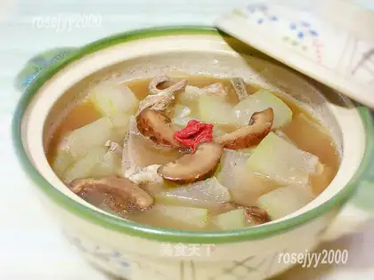 A casserole of pigbones