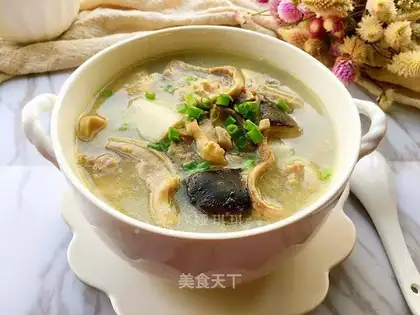 Clear the rooster belly soup