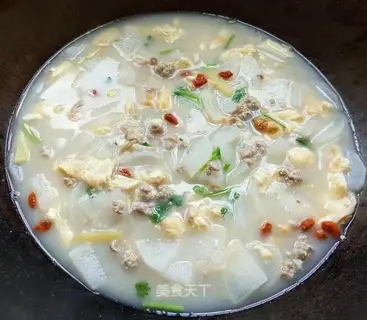 Meat and egg radish soup