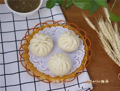 Lotus bun