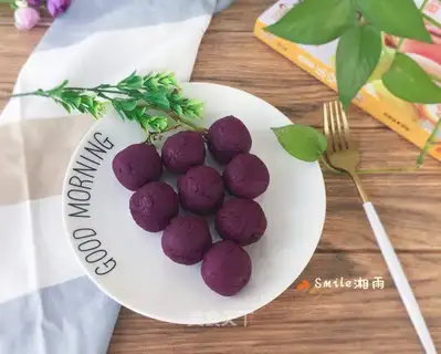 Crystal potato cranberry pie