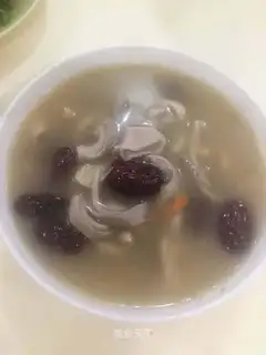 White pepper pork belly soup