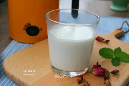 Rose milk