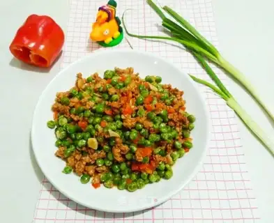 Meat and pea rice