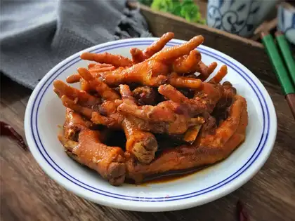 Hot chicken claws