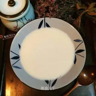 Chestnut milk